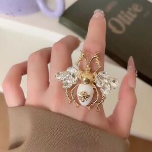 Vintage Beetle Ring – Adjustable Crystal Accent Band, Unique Fashion Jewelry 🪲